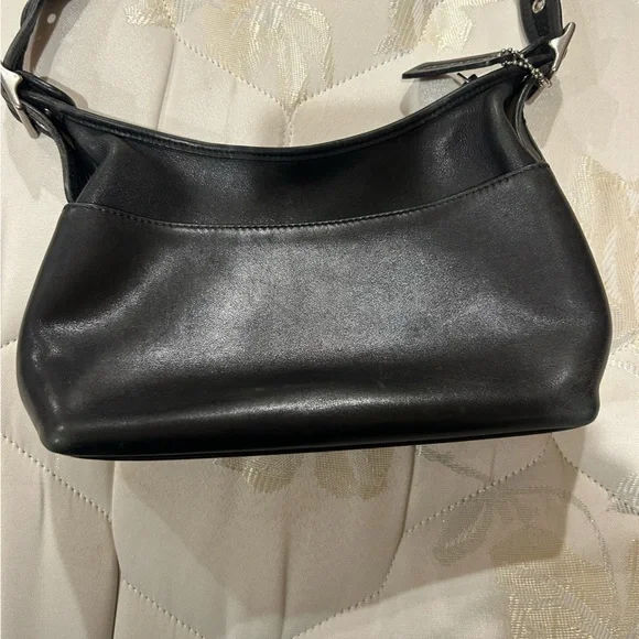 Vintage Coach Black Leather Crossbody Purse - Picture 3 of 3